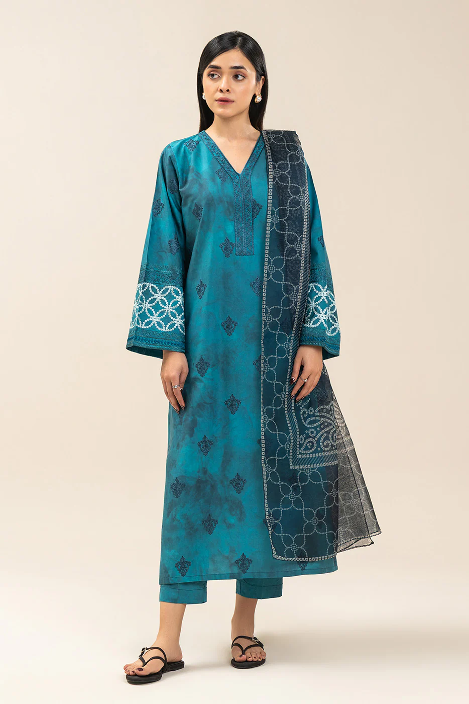 3 PIECE EMBROIDERED COTTON VISCOSE SUIT (HIGH CASUAL) - Image 2
