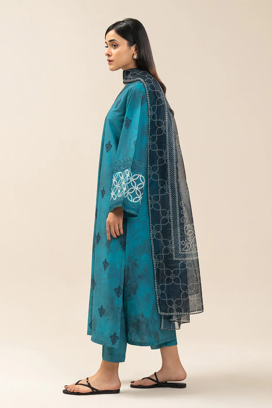 3 PIECE EMBROIDERED COTTON VISCOSE SUIT (HIGH CASUAL) - Image 4