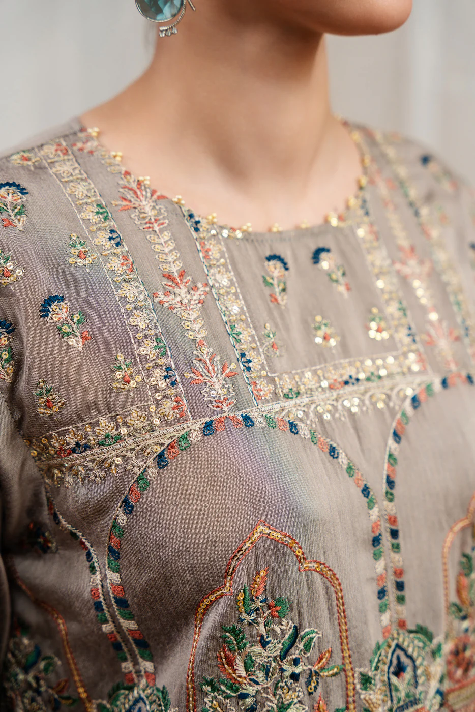 3 PIECE EMBROIDERED TWO TONE SUIT-STAR DUST (UNSTITCHED) - Image 4