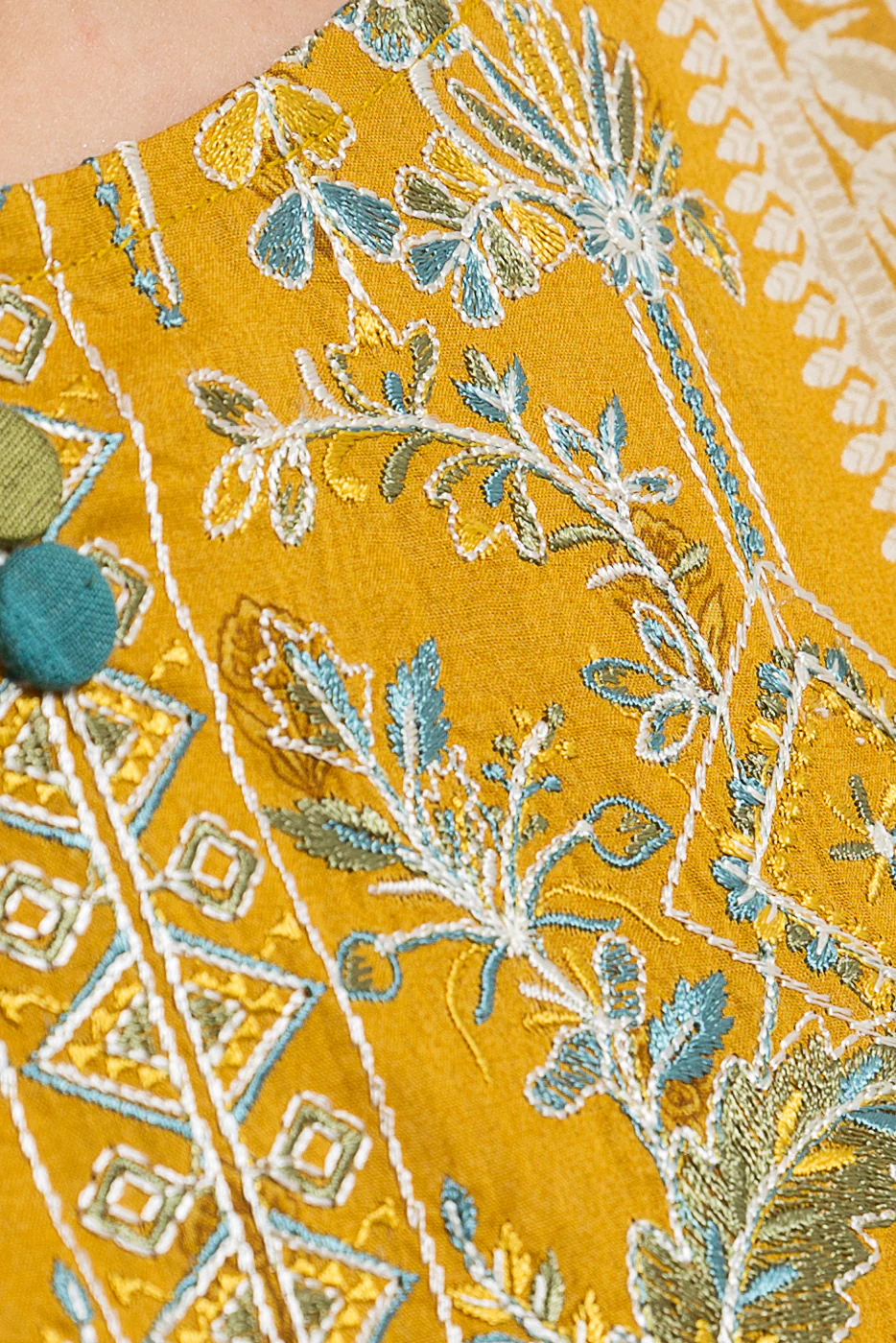 3 PIECE - EMBROIDERED LAWN SUIT - MEDALLIAN FIELD - Image 3