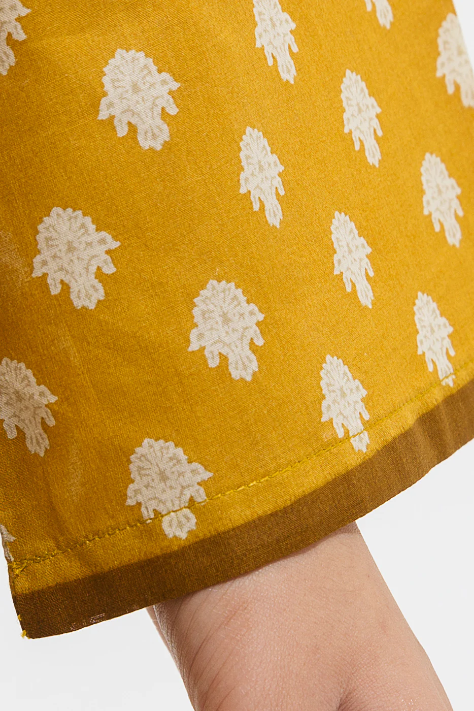 3 PIECE - EMBROIDERED LAWN SUIT - MEDALLIAN FIELD - Image 4