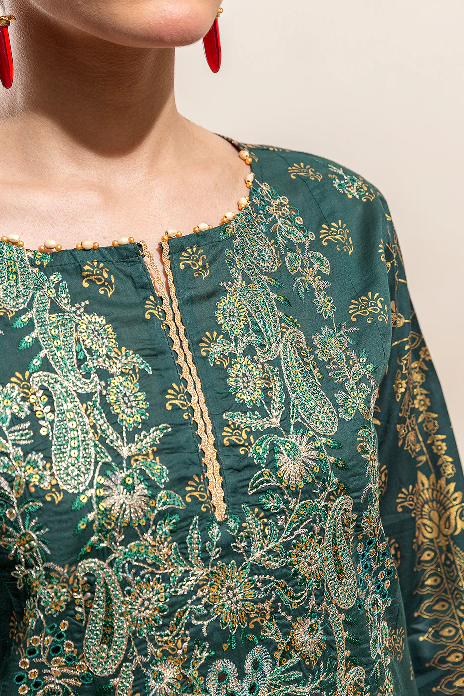 3 PIECE EMBROIDERED LAWN SUIT-EMERALD SPRUCE(UNSTITCHED) - Image 4