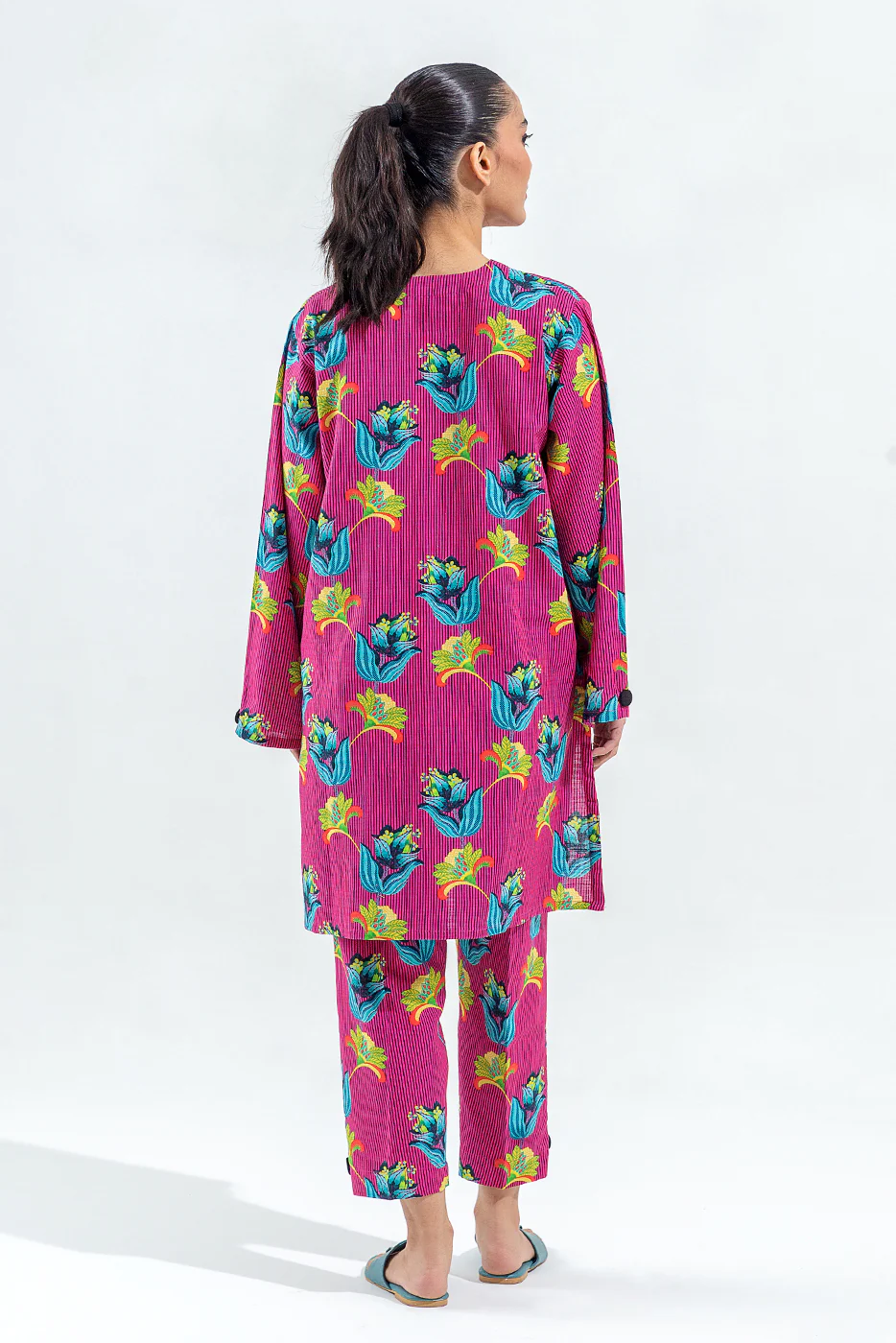 2 PIECE PRINTED SLUB KHADDAR SUIT (PRET) - Image 3
