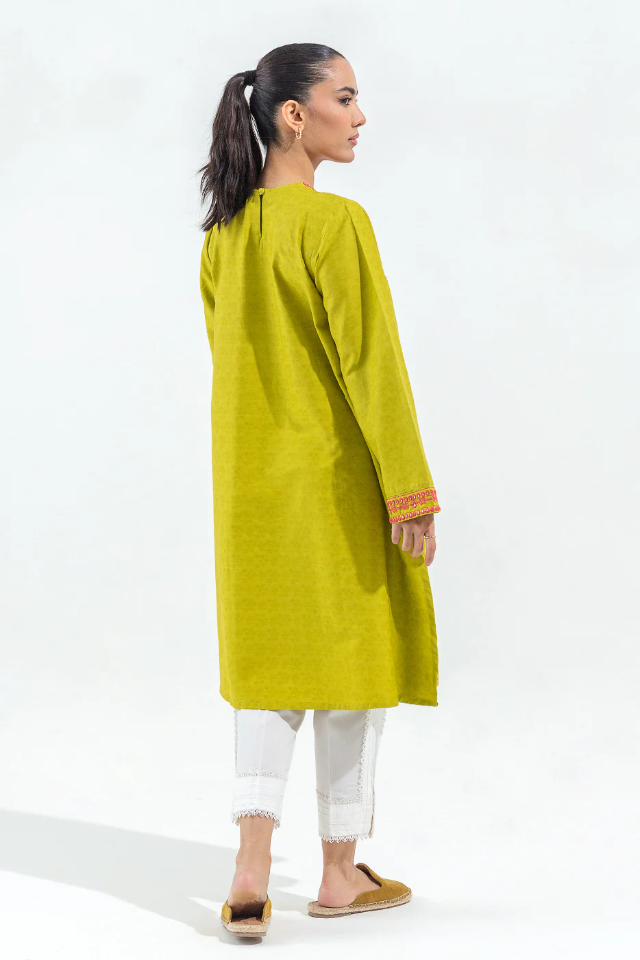 EMBROIDERED SLUB KHADDAR SHIRT (PRET) - Image 3