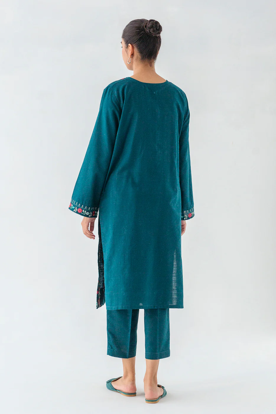 2 PIECE EMBROIDERED SLUB KHADDAR SUIT (PRET) - Image 2