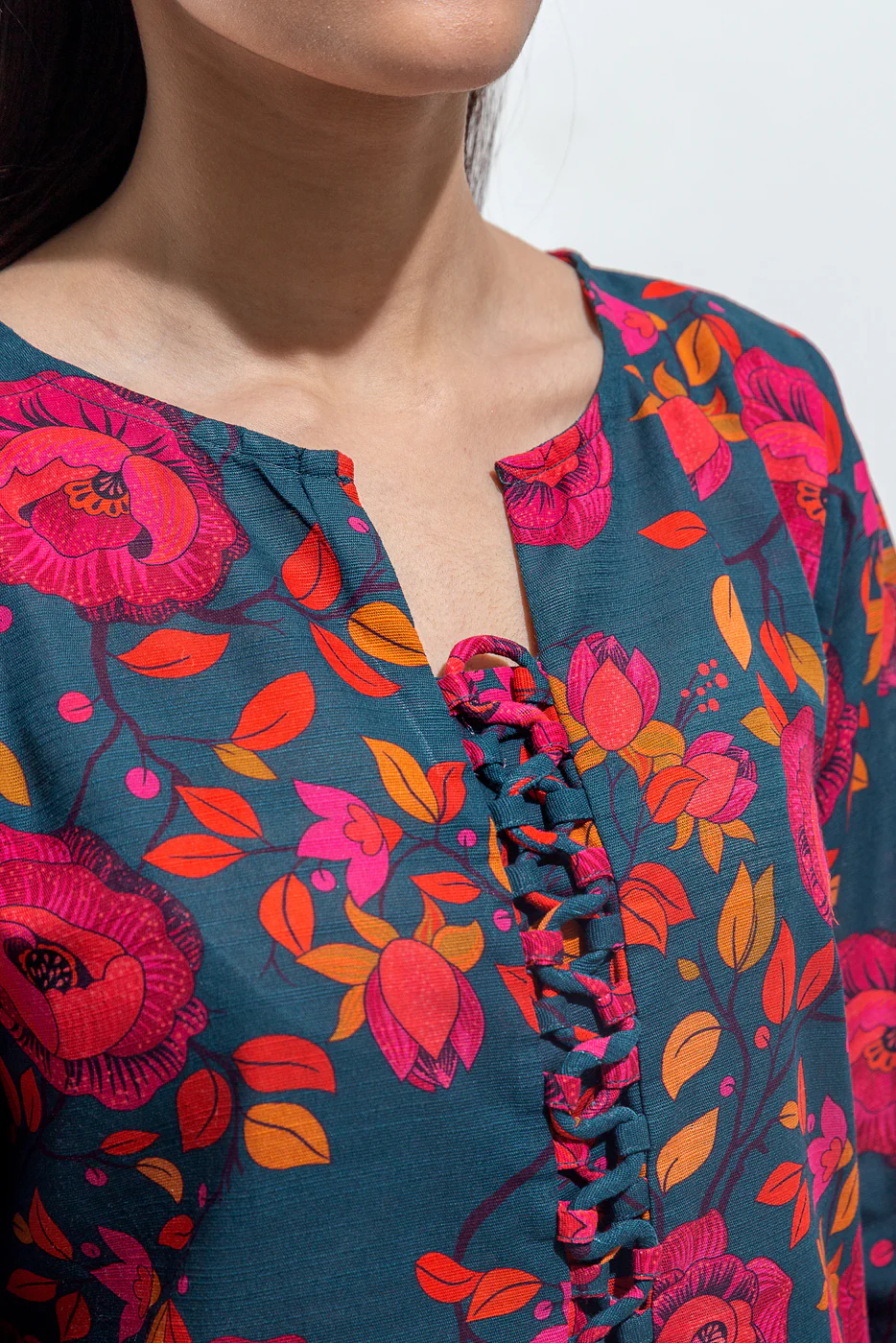 PRINTED SLUB KHADDAR SHIRT (PRET) - Image 4