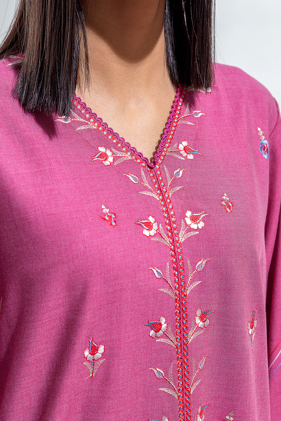 EMBROIDERED CHAMBREY SHIRT(PRET) - Image 2