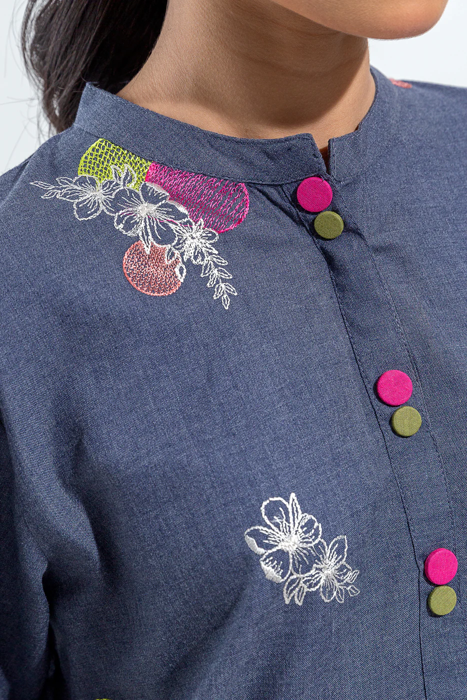 2 PIECE EMBROIDERED CHAMBRAY SUIT (PRET) - Image 4