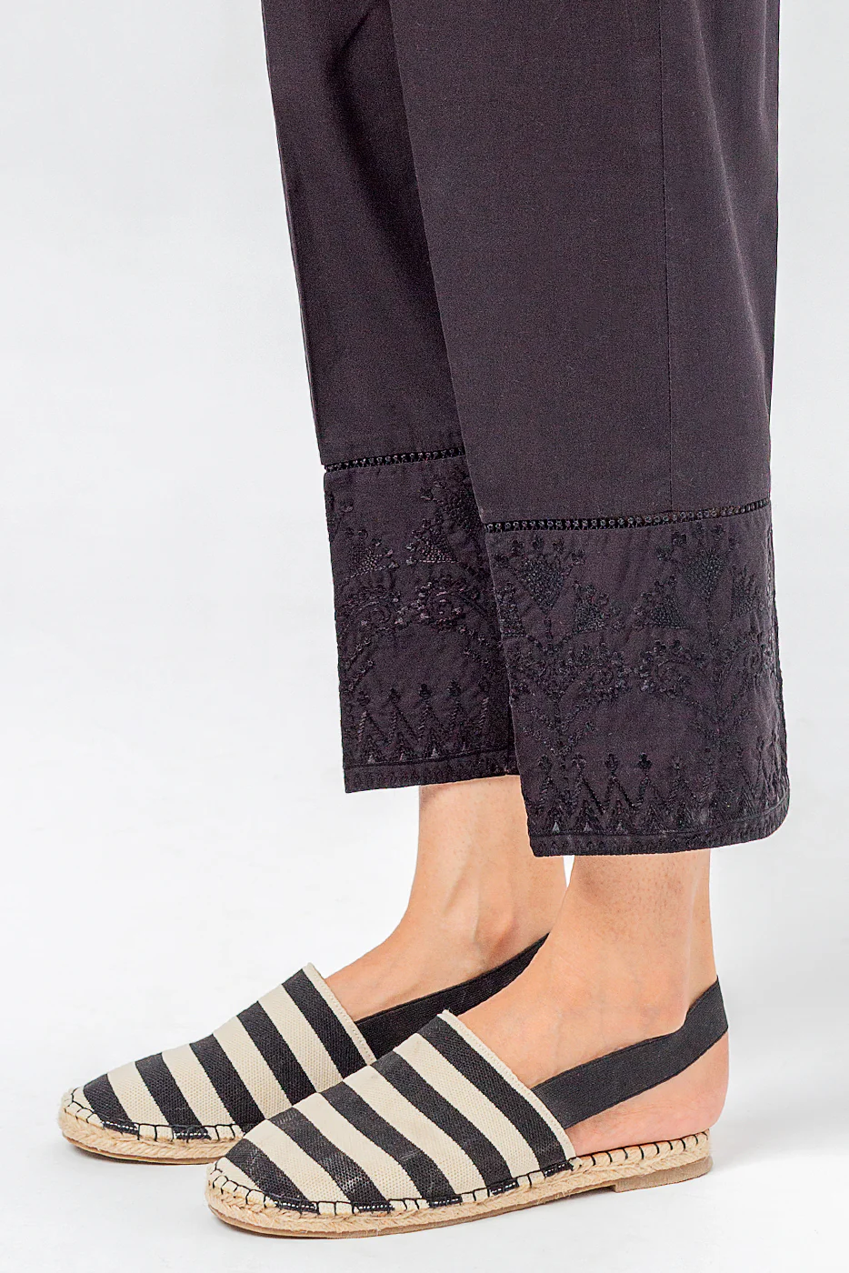 EMBROIDERED STRAIGHT PANTS - Image 2