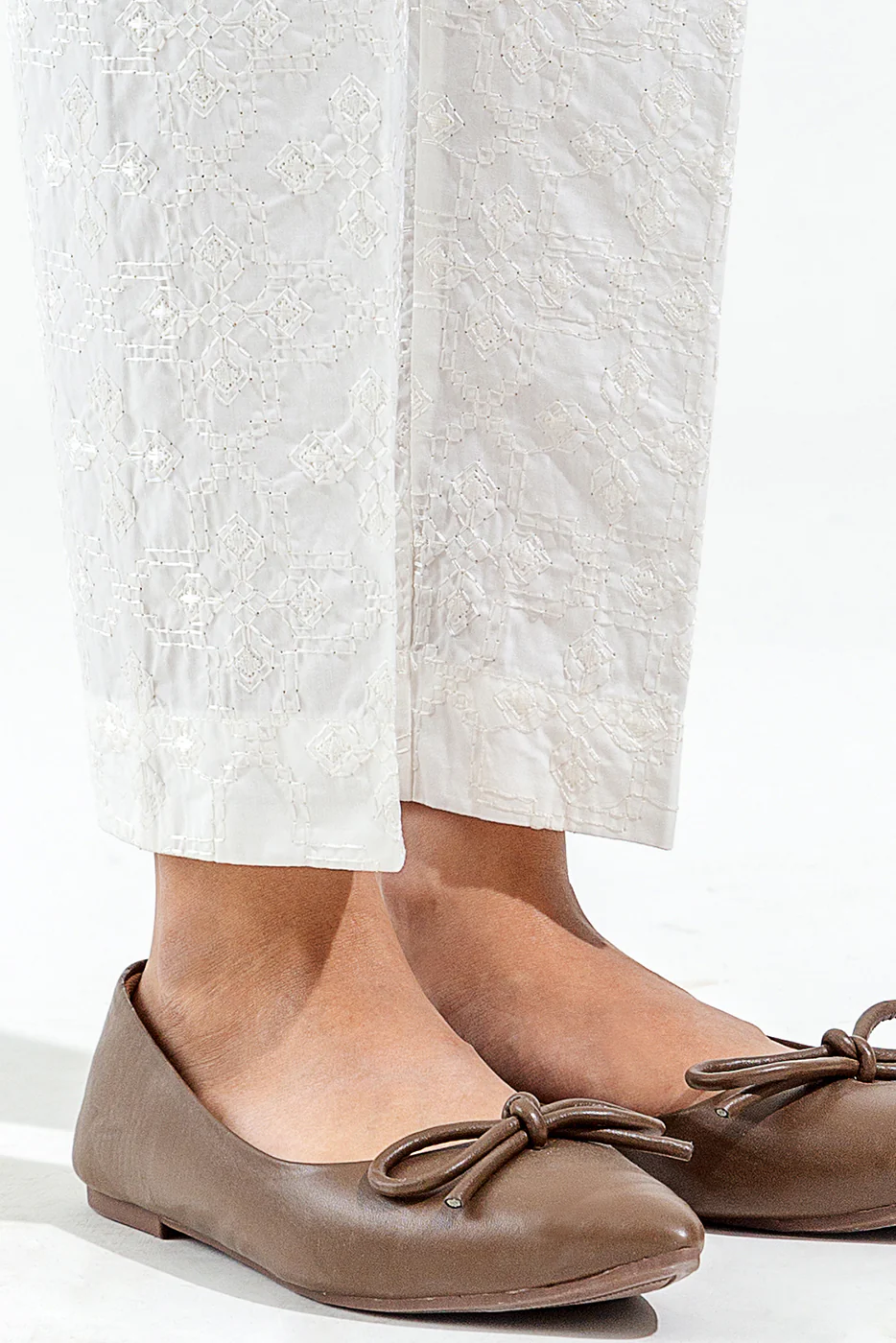 EMBROIDERED STRAIGHT PANTS - Image 2