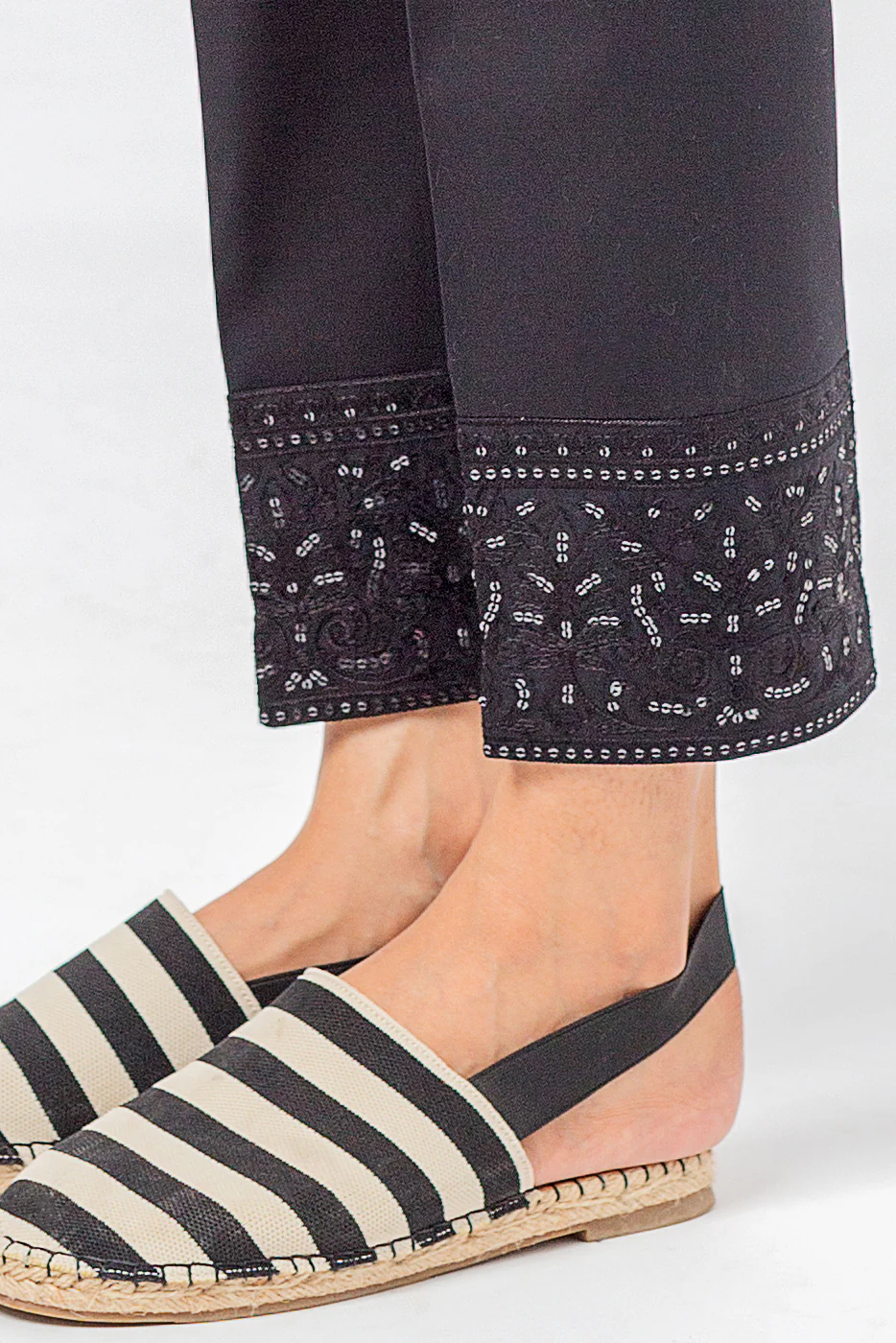EMBROIDERED STRAIGHT PANTS - Image 2