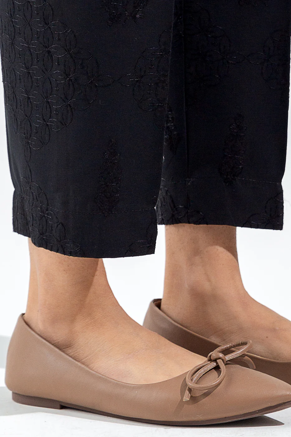 EMBROIDERED STRAIGHT PANTS - Image 2