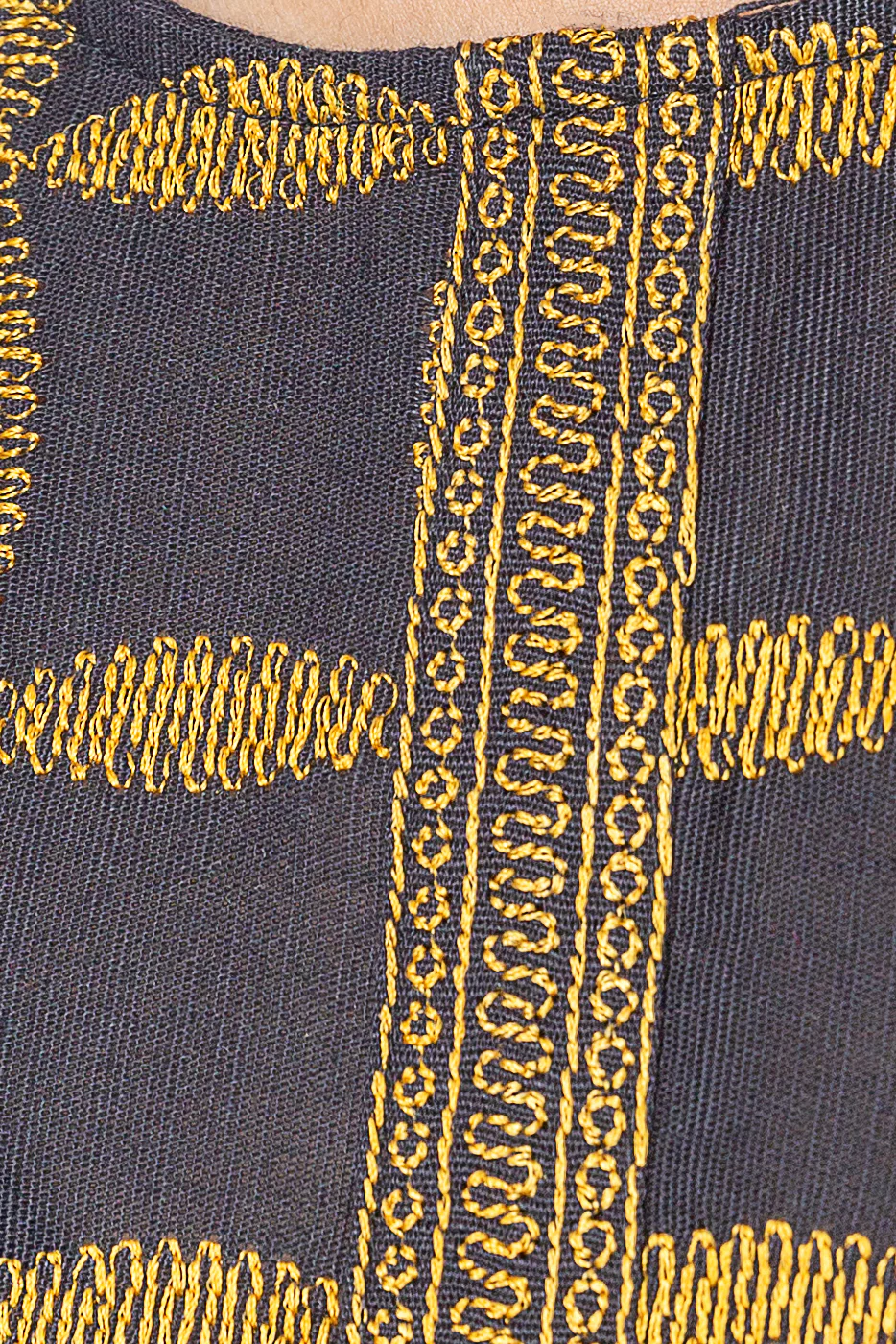 EMBROIDERED KHADDAR SHIRT (PRET) - Image 4