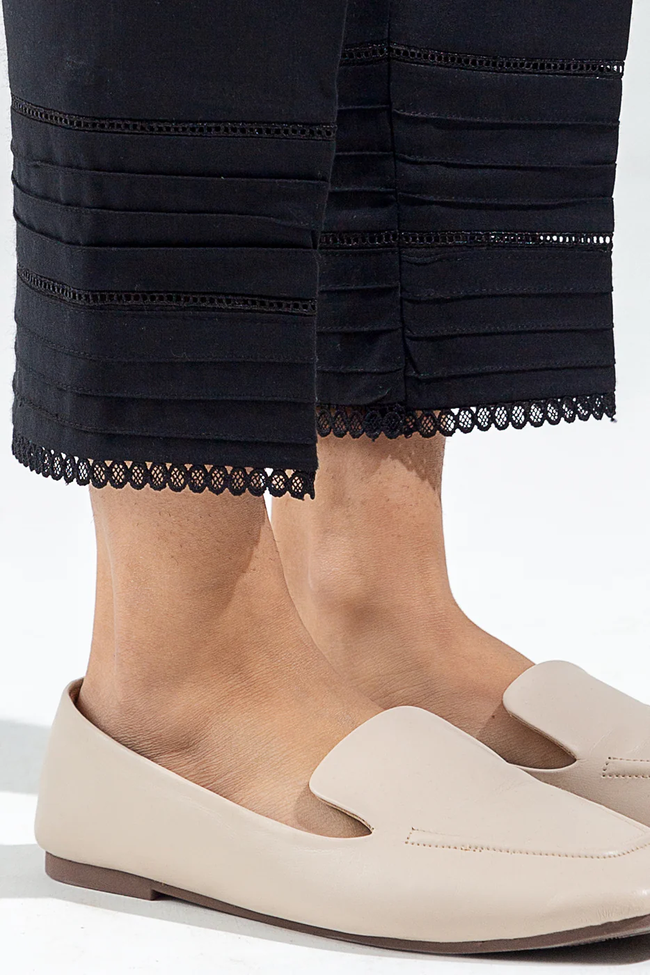 BASIC STRAIGHT PANTS - Image 2