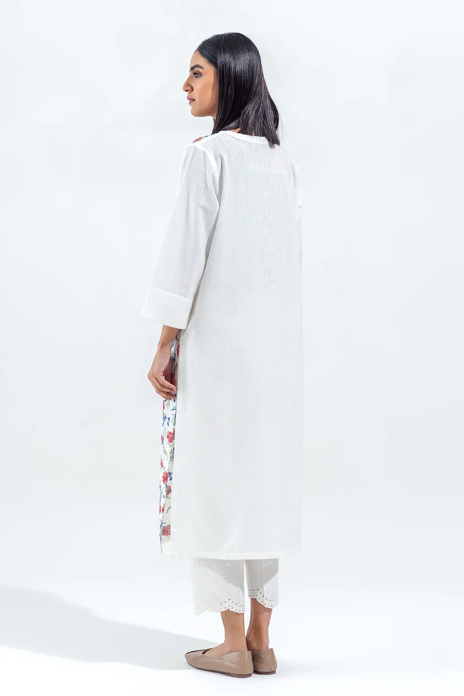 EMBROIDERED SLUB KHADDAR SHIRT(PRET) - Image 3