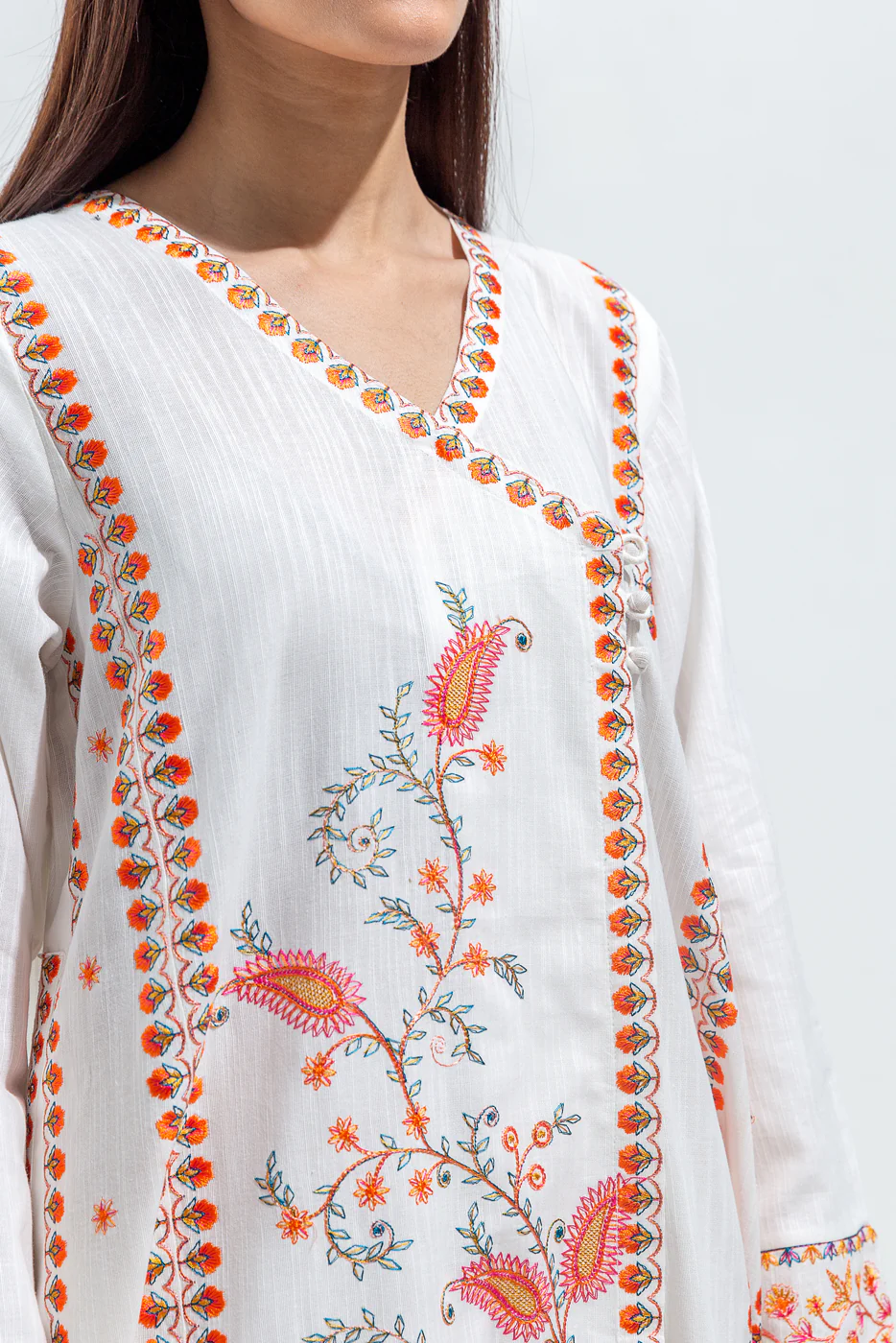 EMBROIDERED SLUB KHADDAR SHIRT (PRET) - Image 4