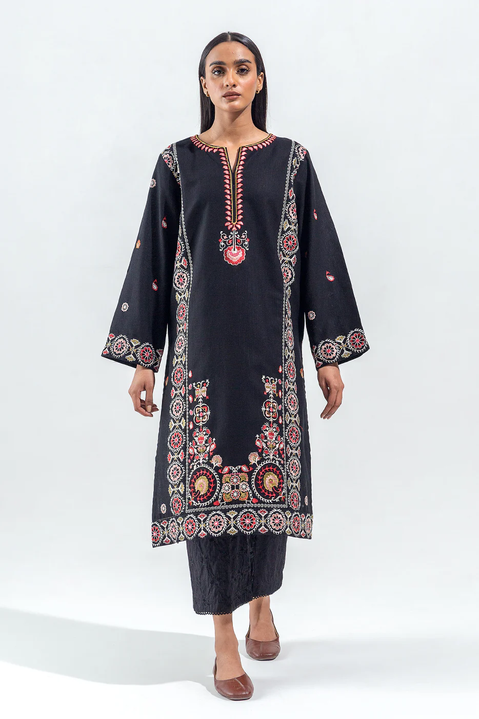 EMBROIDERED SLUB KHADDAR SHIRT (PRET) - Image 2