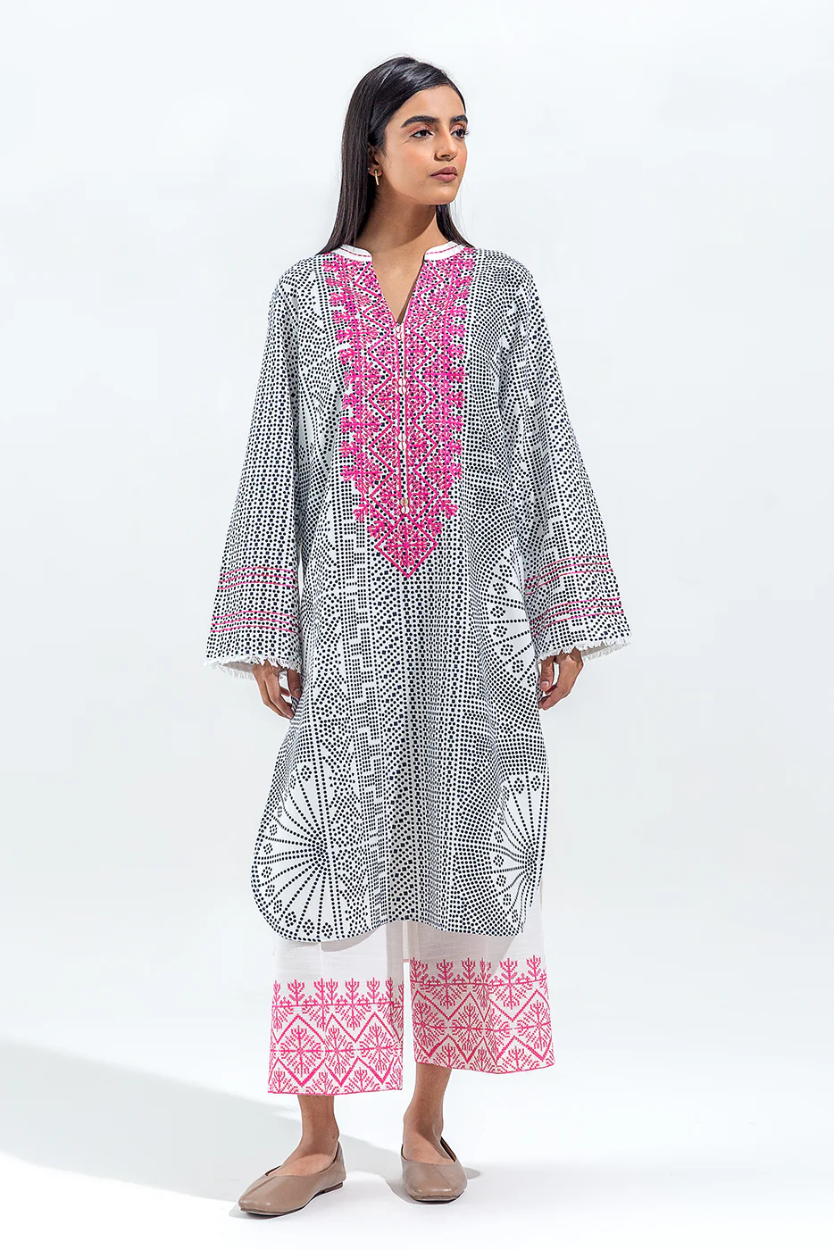 2 PIECE EMBROIDERED SLUB KHADDAR SUIT(PRET) - Image 2