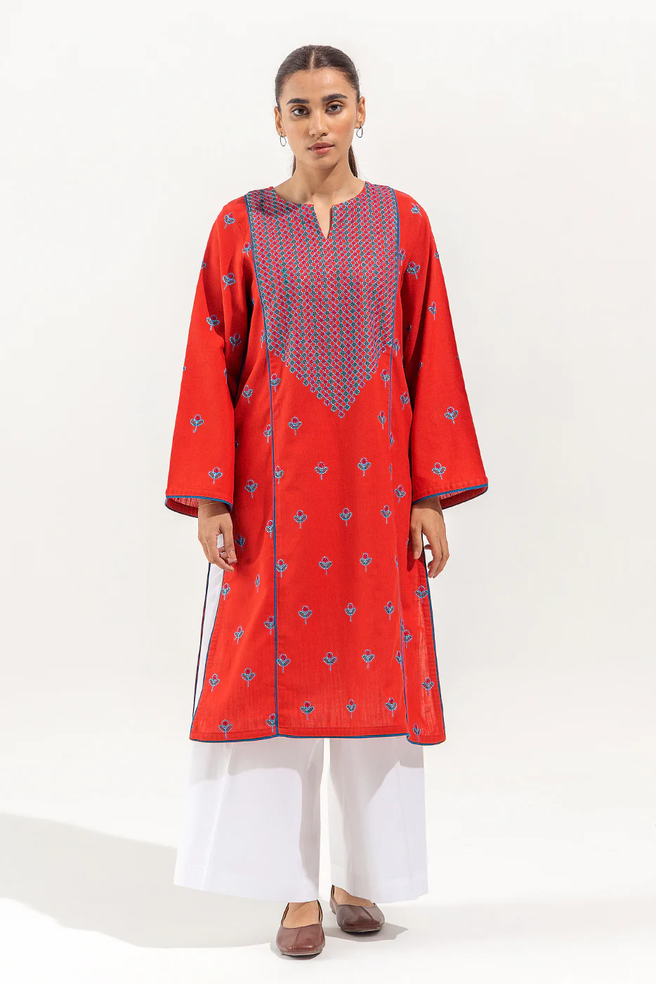 EMBROIDERED SLUB KHADDAR SHIRT (PRET) - Image 2