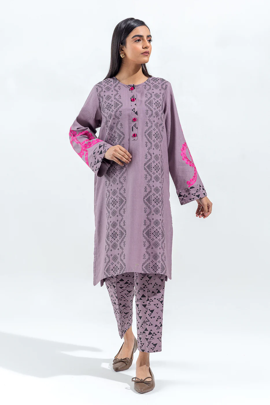 2 PIECE EMBROIDERED SLUB KHADDAR SUIT(PRET) - Image 2