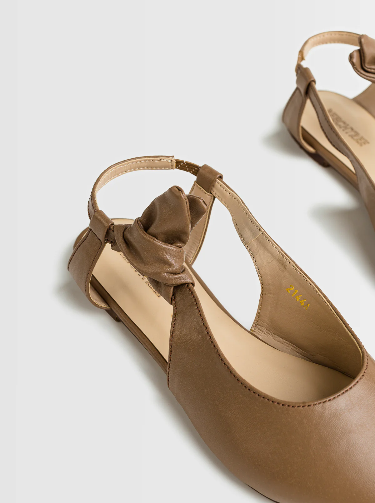 FOOTWEAR - Image 4