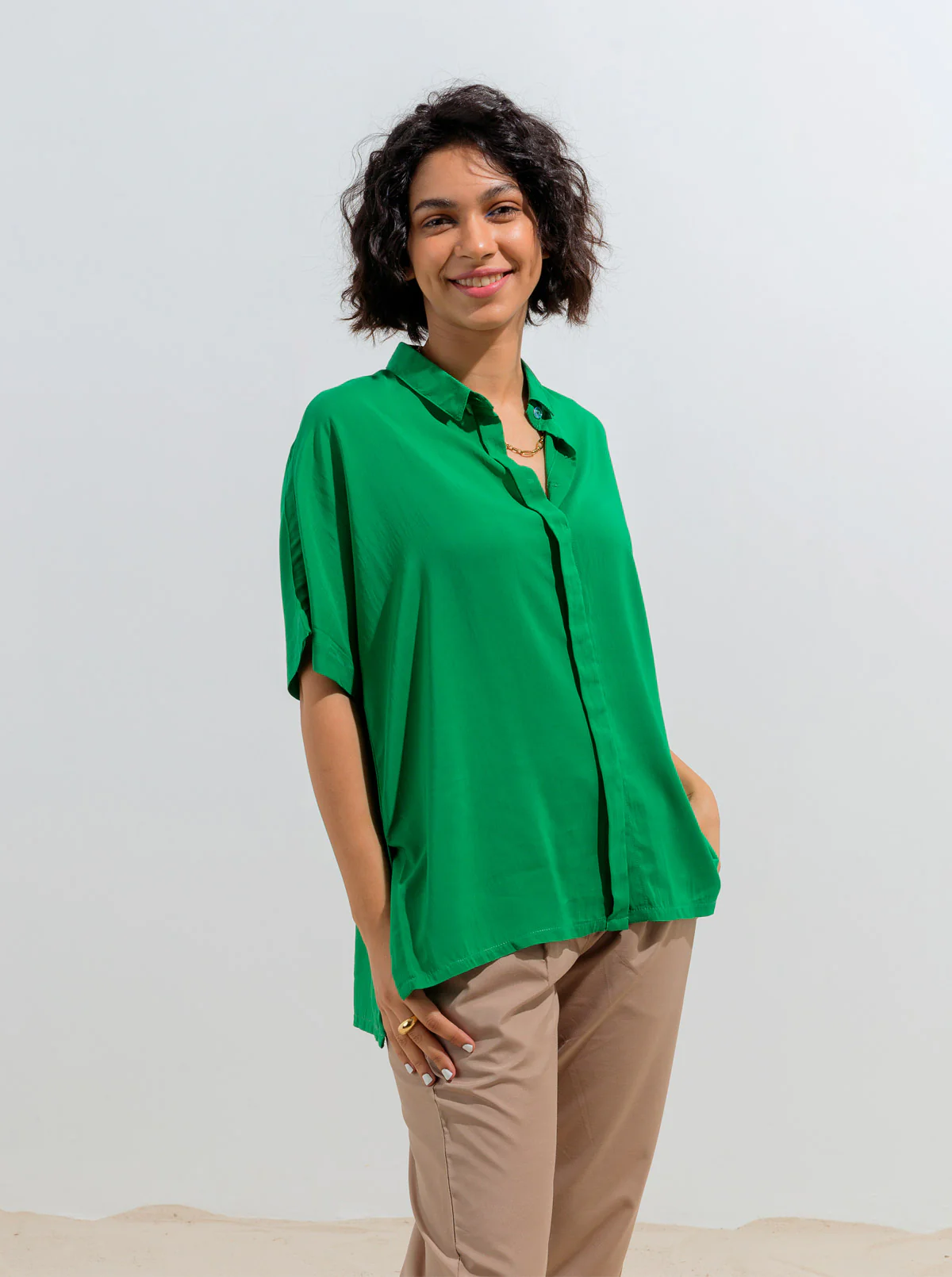 BRIGHT GREEN FLOWY COLLAR SHIRT - Image 3