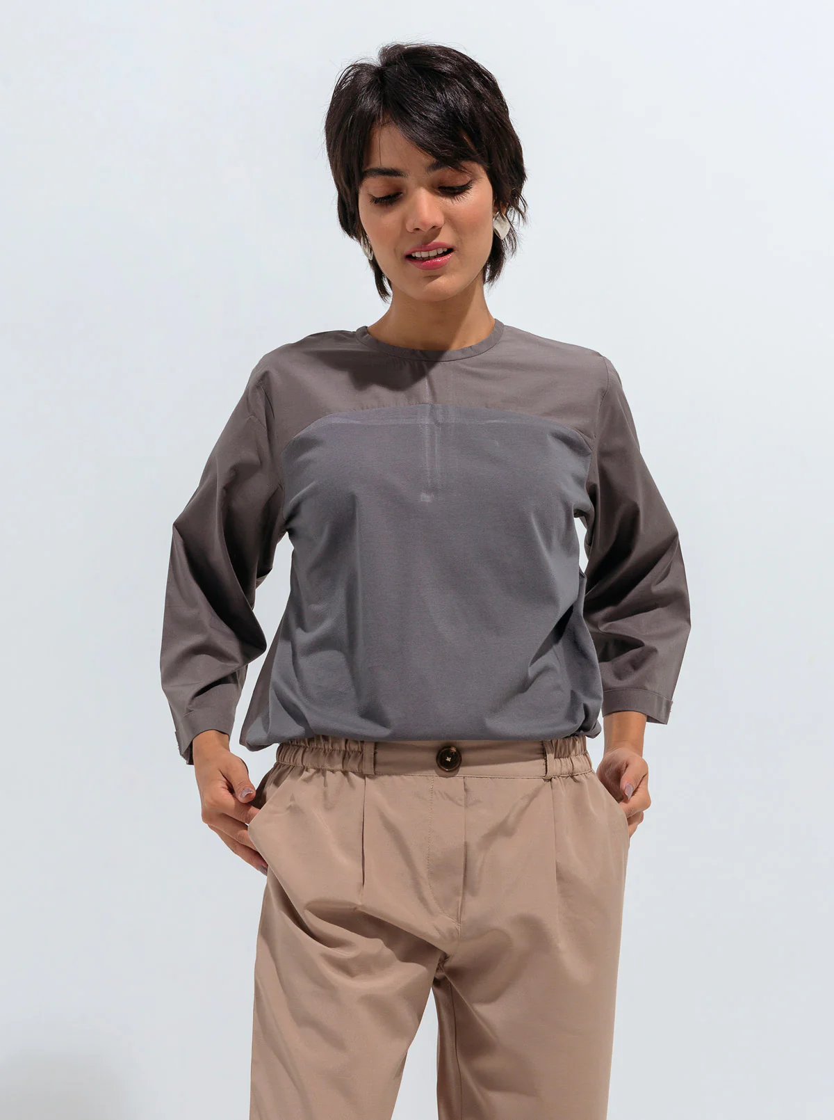 GRAY JERSEY YOKE TOP - Image 2