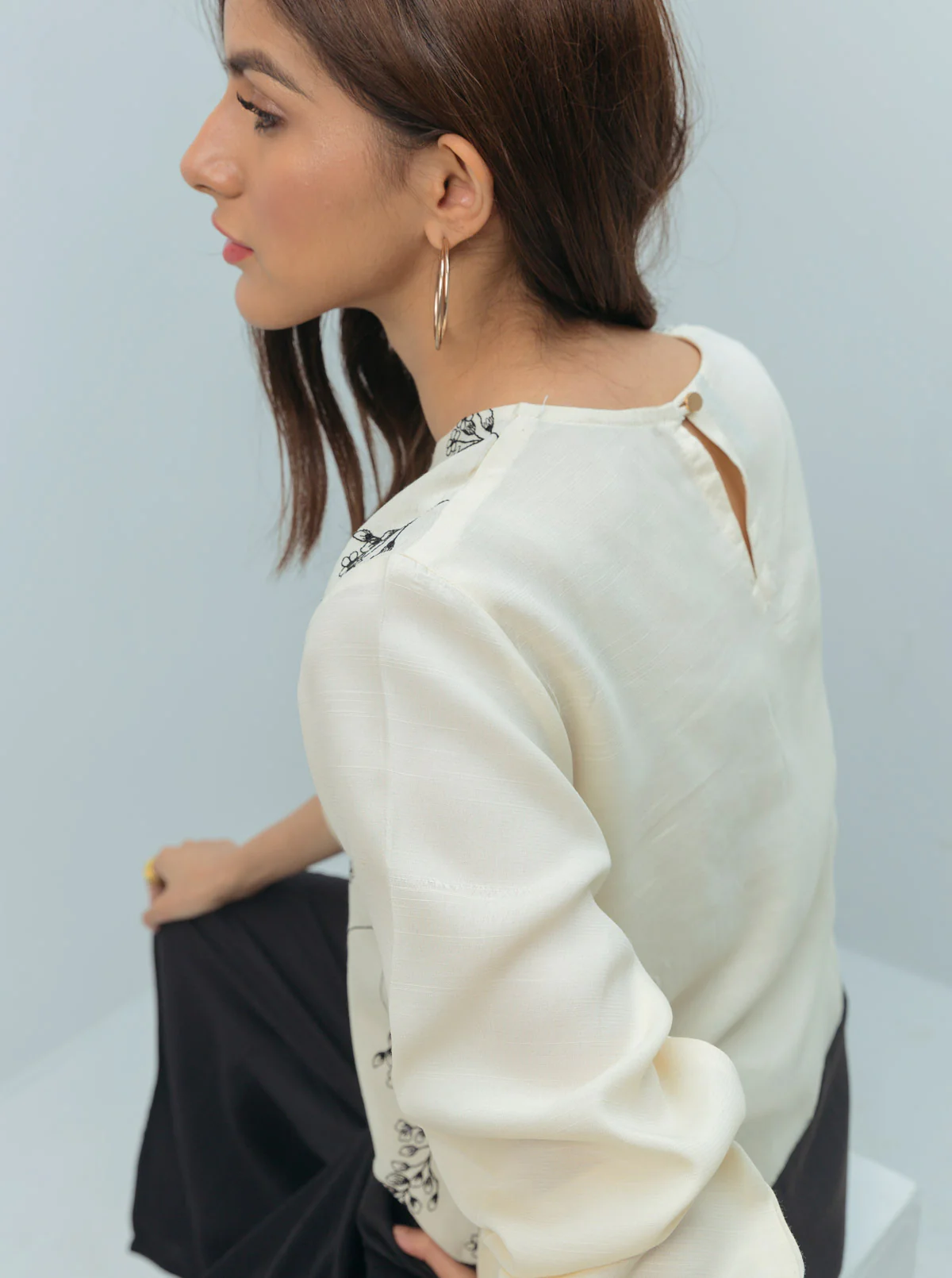 CREAM COLOR BLOCK BLACK SEQUIN BLOUSE - Image 2