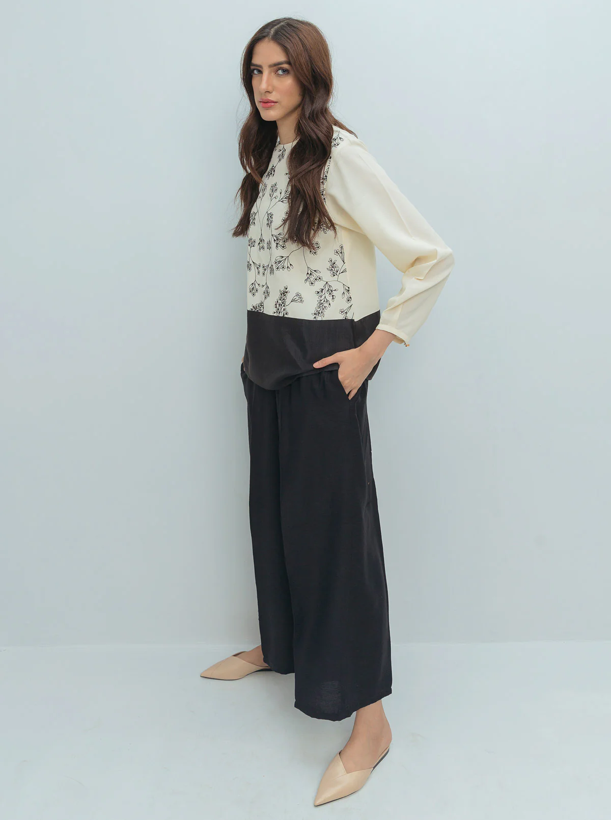 CREAM COLOR BLOCK BLACK SEQUIN BLOUSE - Image 3