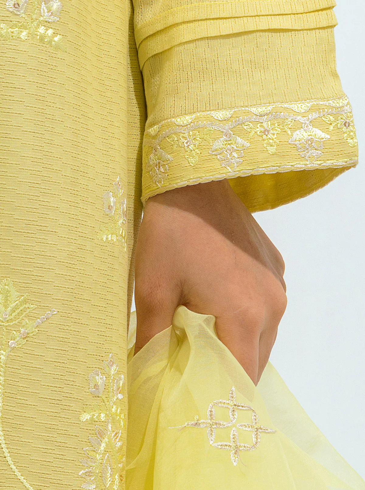 EMBROIDERED SHIRT WITH DUPATTA - Image 3