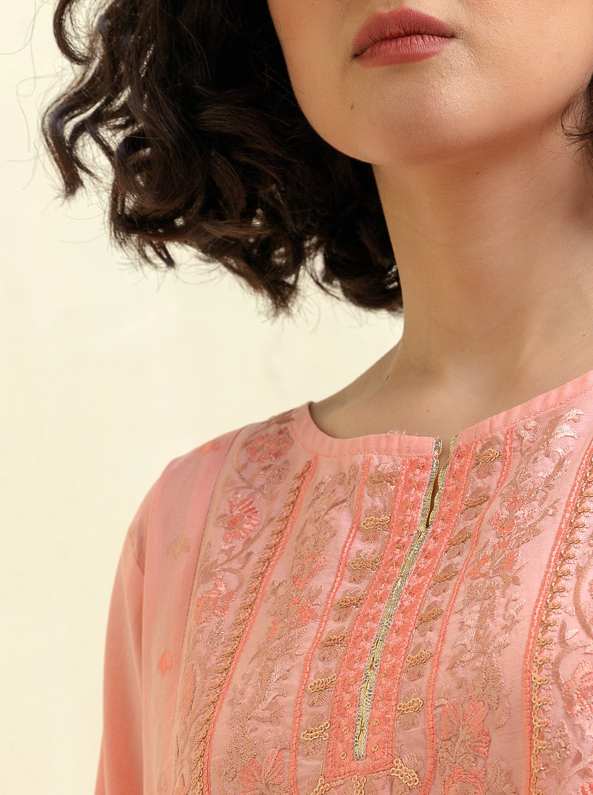 EMBROIDERED SHIRT WITH DUPATTA - Image 3