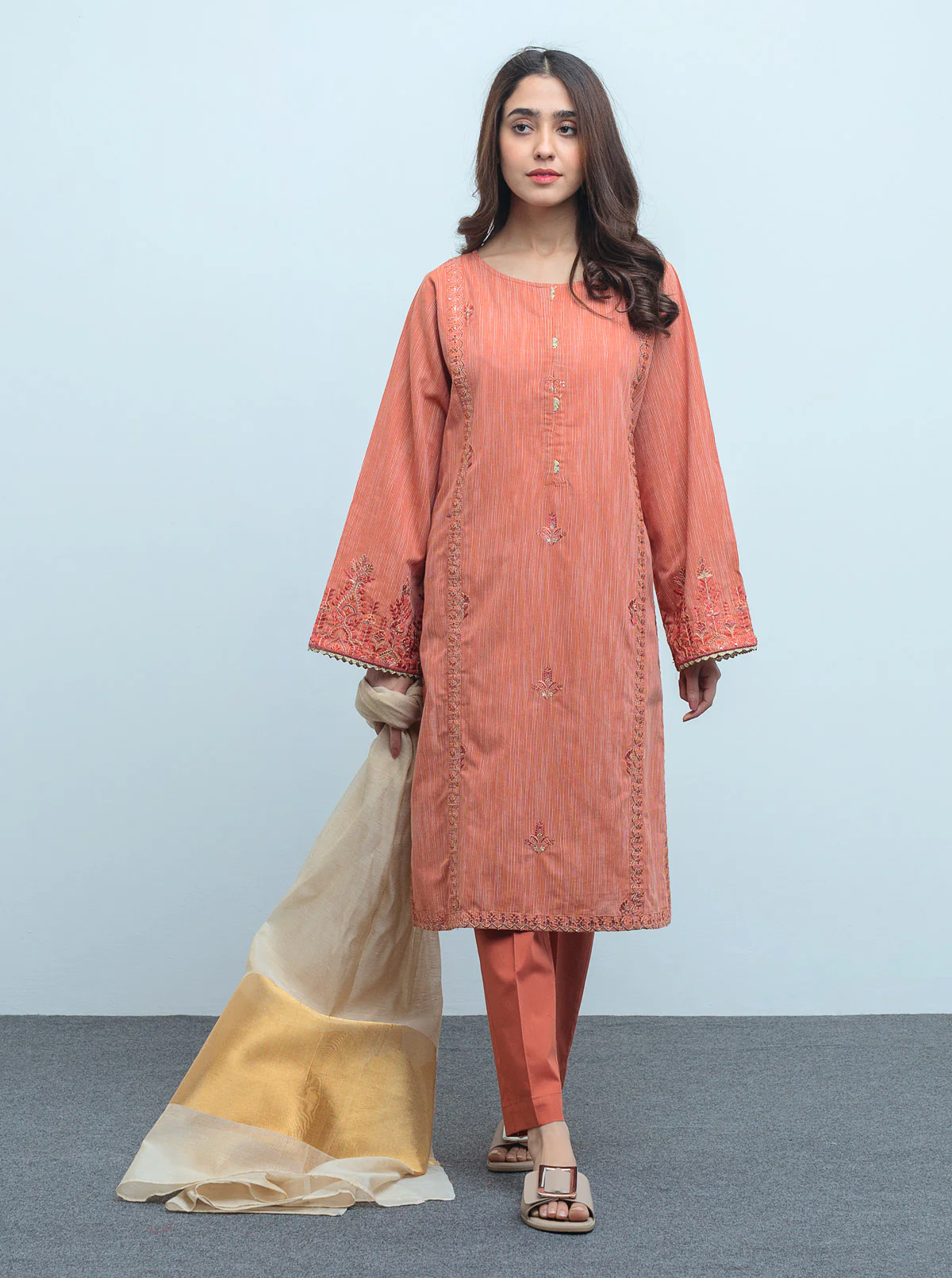 EMBROIDERED SHIRT WITH DUPATTA - Image 3