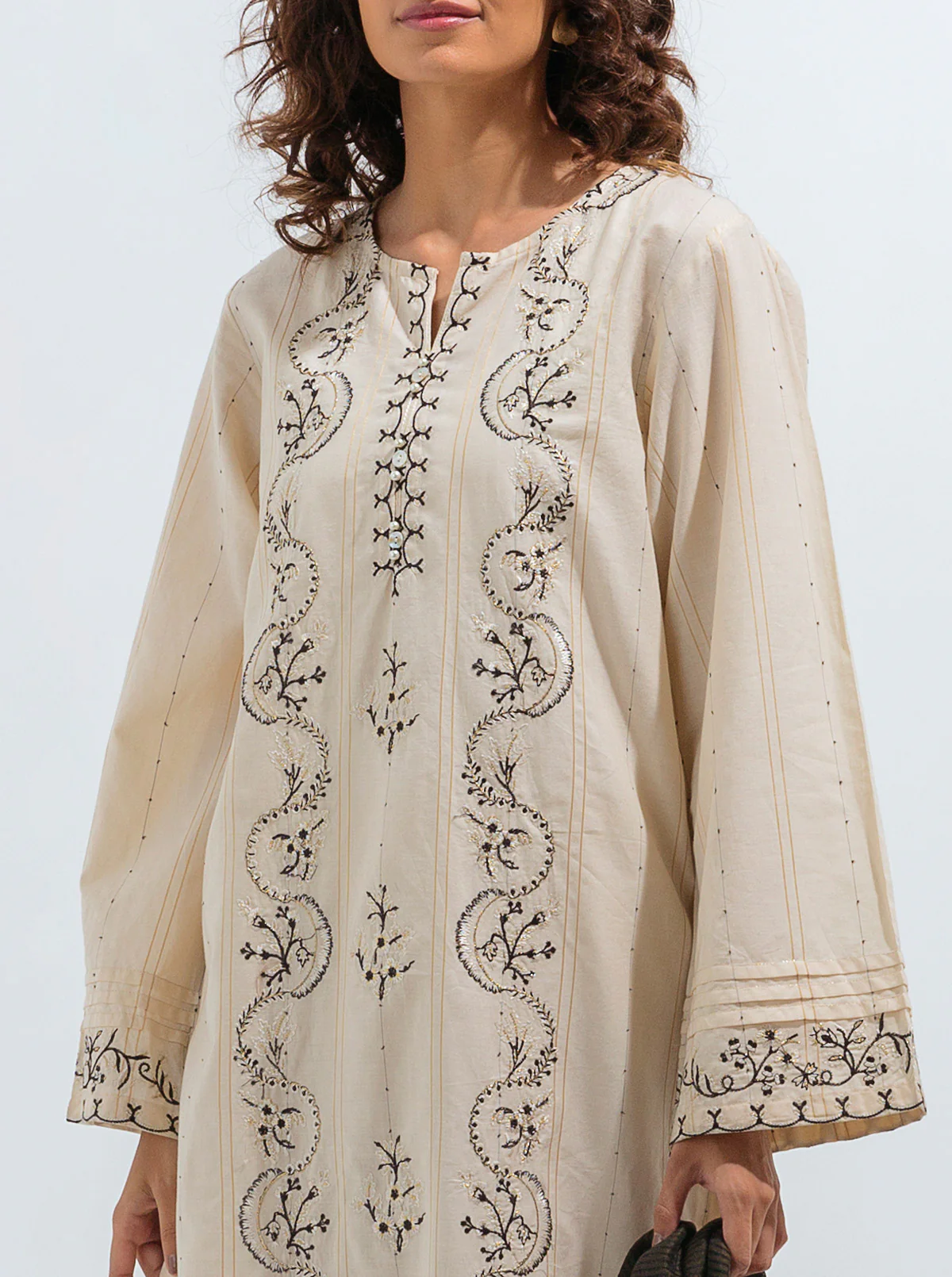 2 PIECE EMBROIDERED JACQUARD SUIT (LUXURY PRET) - Image 4