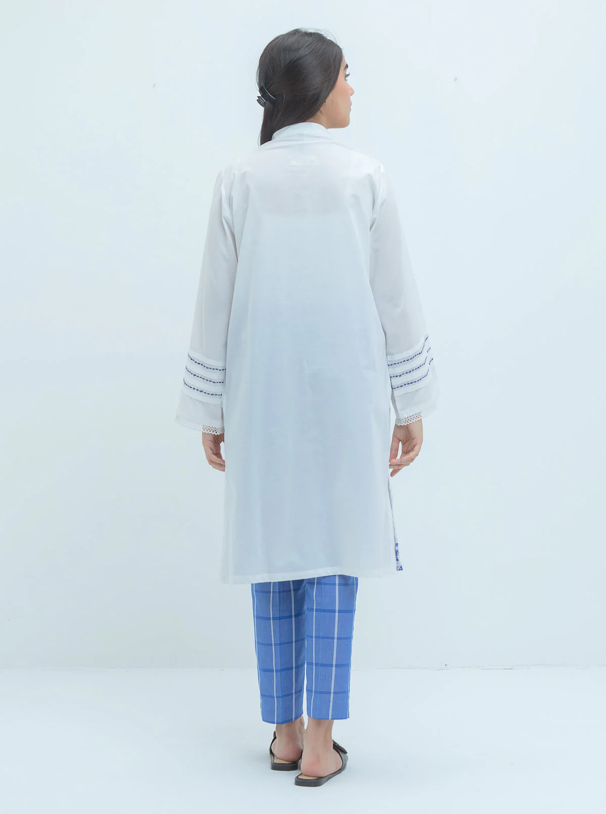 EMBROIDERED LAWN SHIRT (PRET) - Image 3