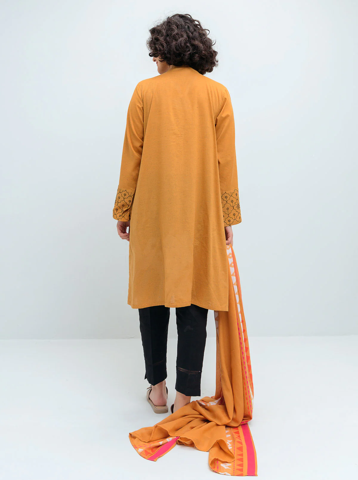 EMBROIDERED SHIRT WITH DUPATTA - Image 4