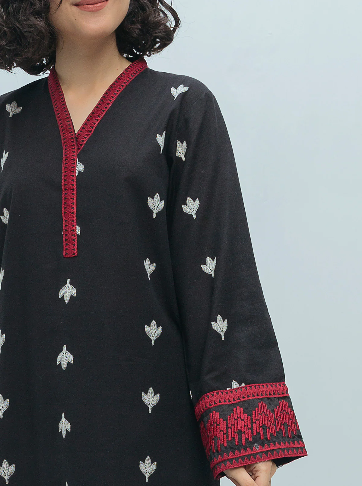 EMBROIDERED SHIRT WITH DUPATTA - Image 3