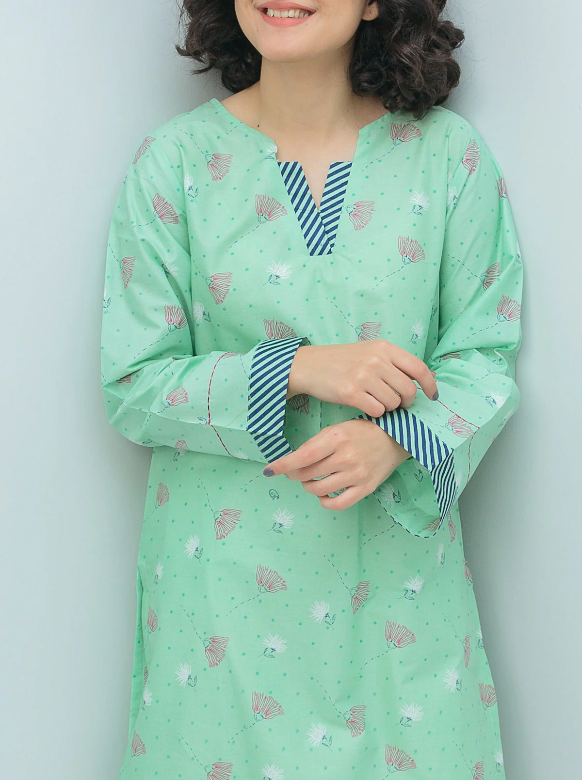 EMBROIDERED LAWN SHIRT (PRET) - Image 2
