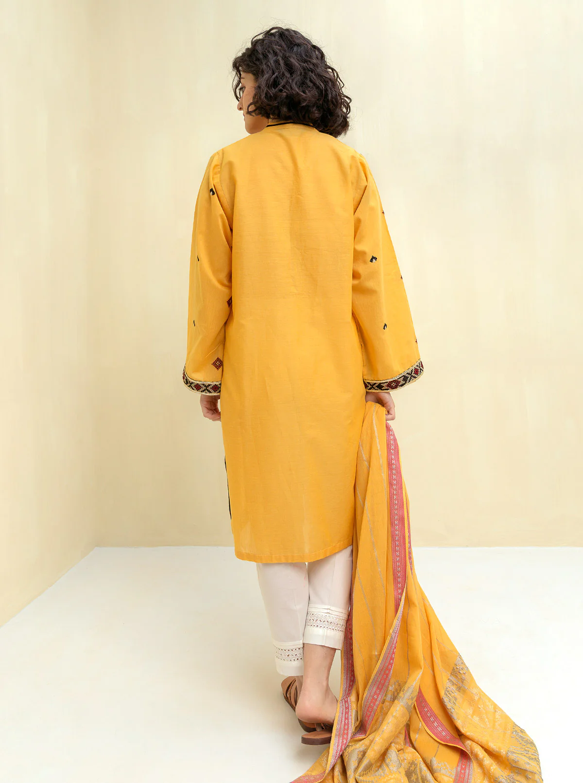 2 PIECE EMBROIDERED CHAMBRAY SUIT (PRET) - Image 4