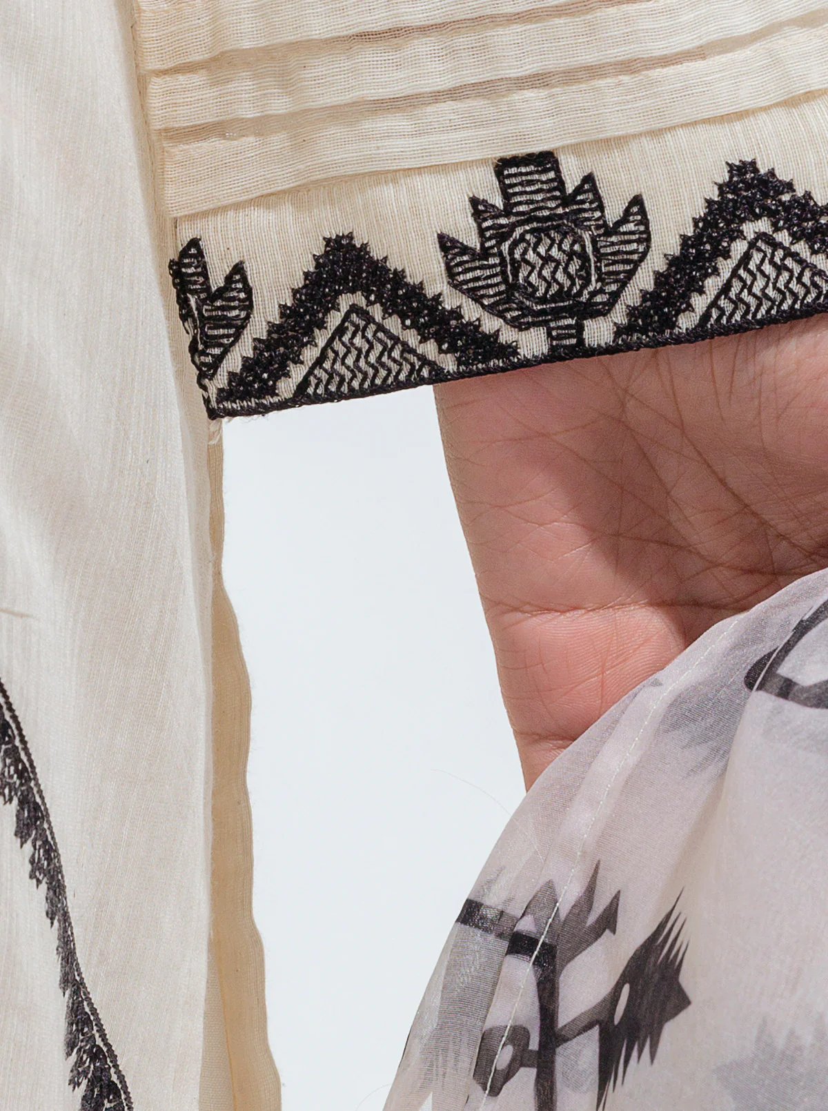 EMBROIDERED SHIRT WITH DUPATTA - Image 3