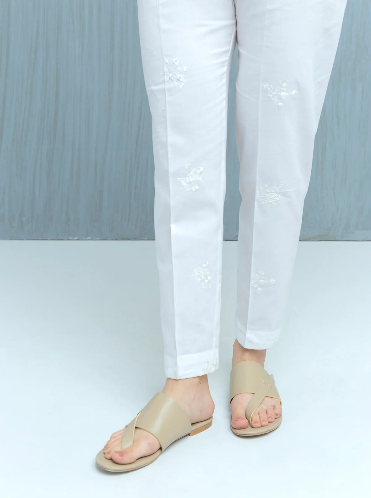BASIC STRAIGHT PANTS - Image 2