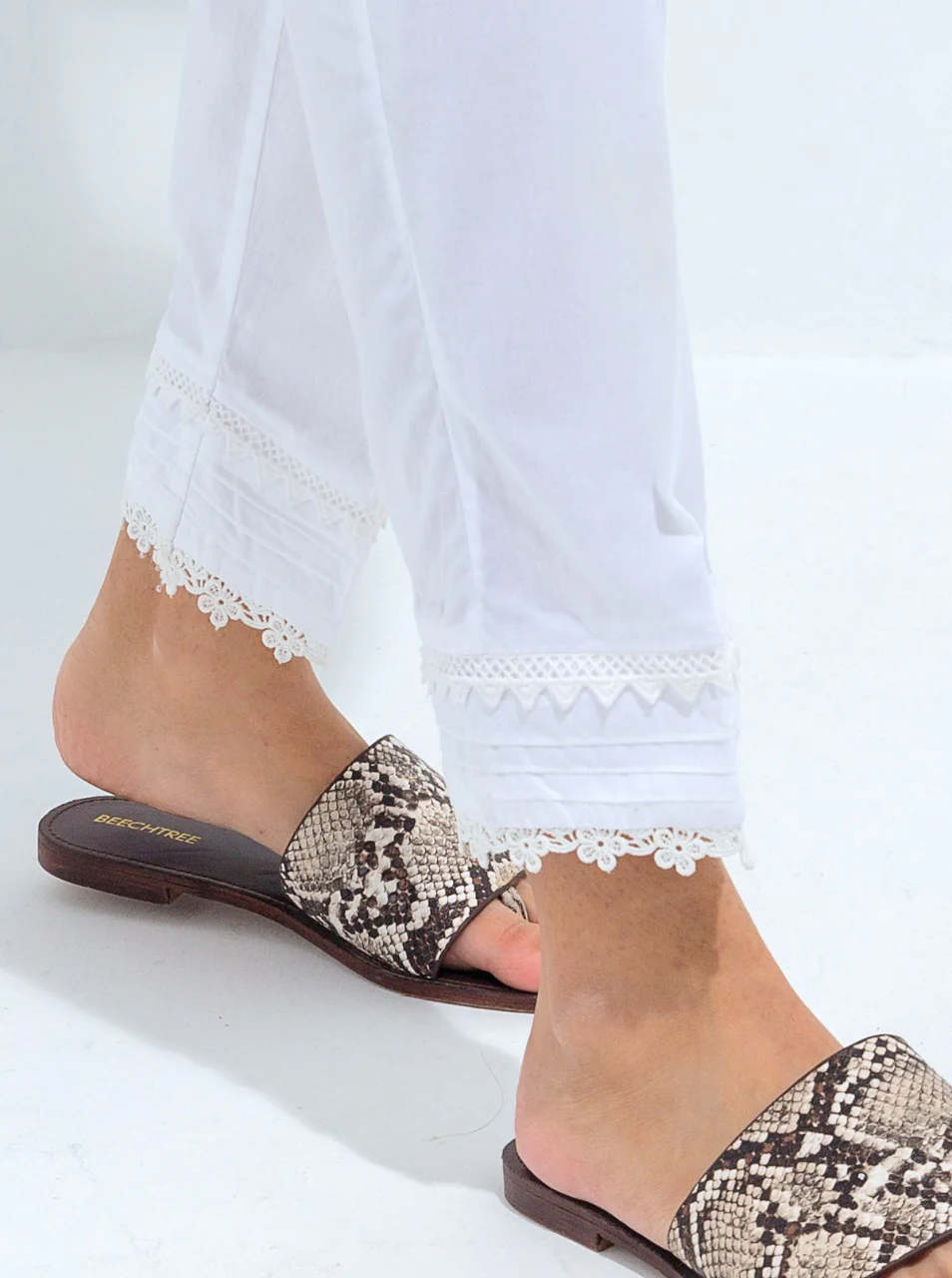 BASIC STRAIGHT PANTS - Image 2