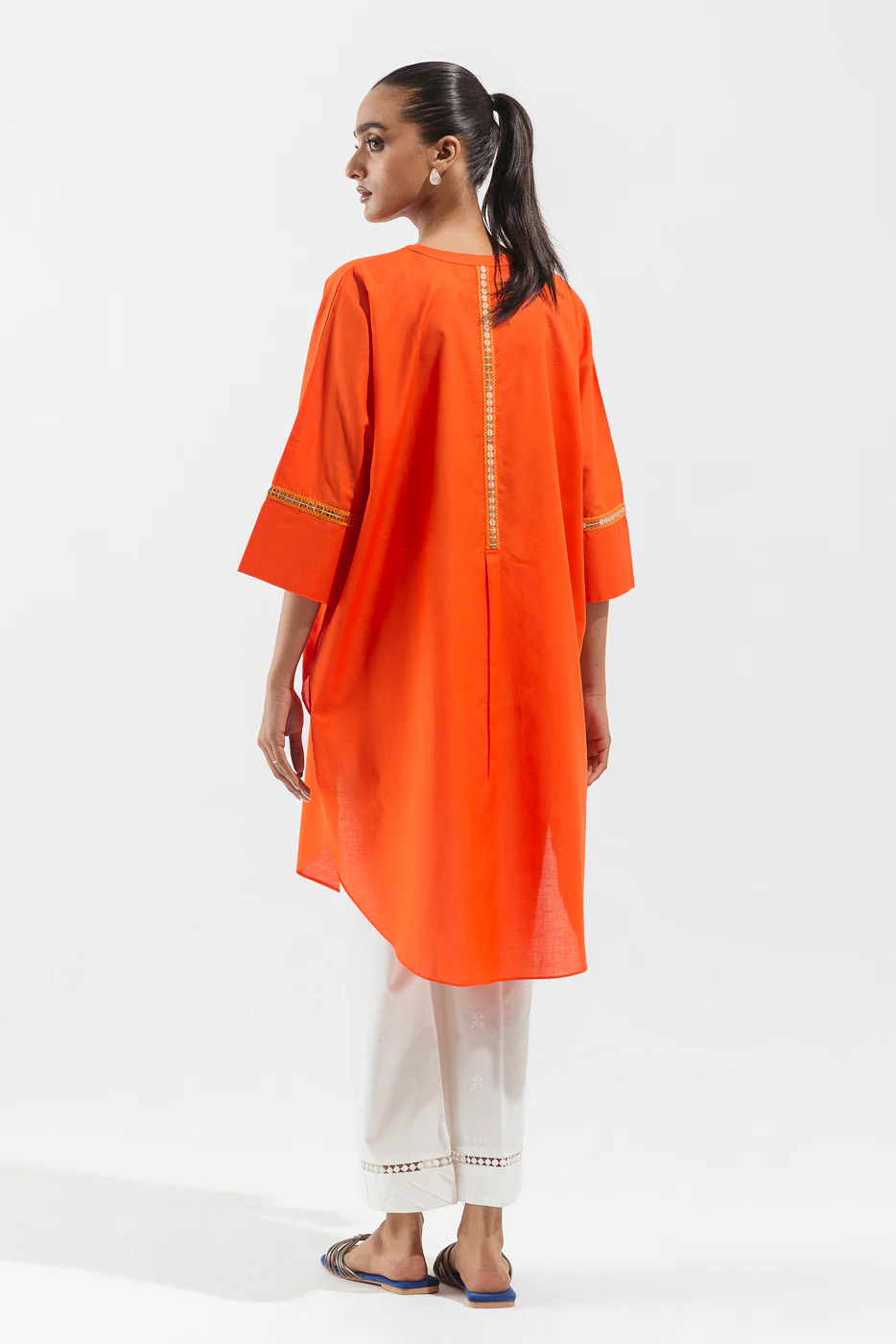 EMBROIDERED LAWN SHIRT (PRET) - Image 2