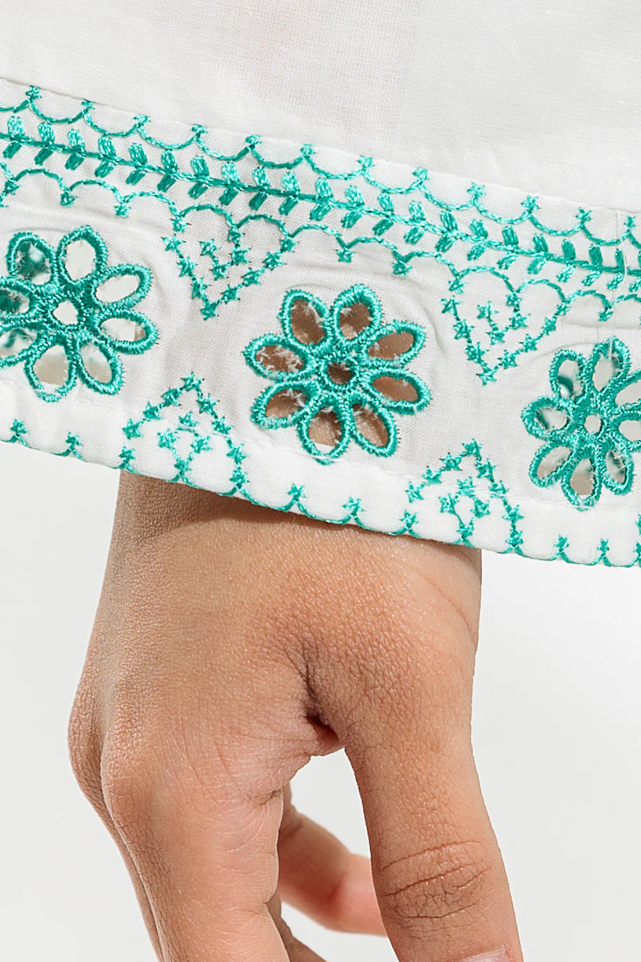 EMBROIDERED LAWN SHIRT (PRET) - Image 2