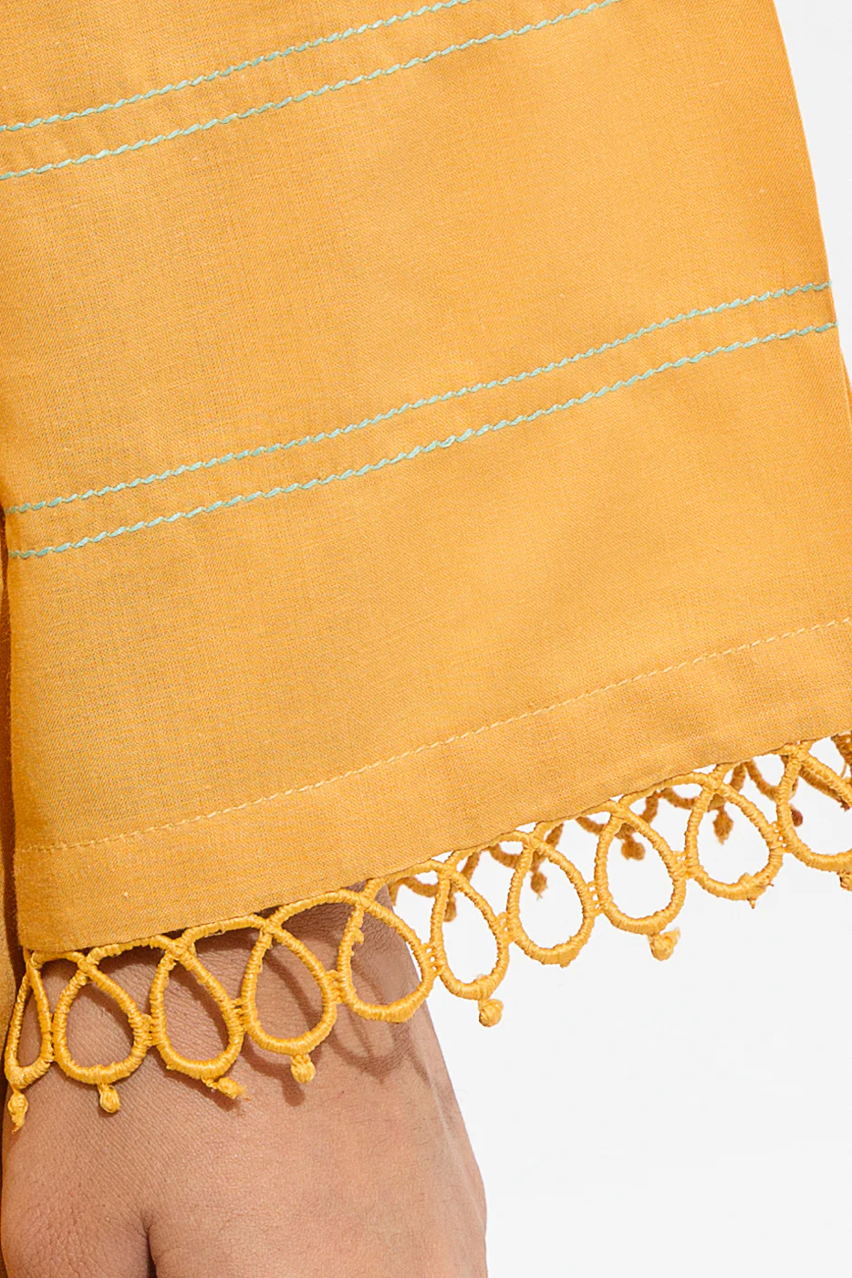 EMBROIDERED LAWN SHIRT (PRET) - Image 4