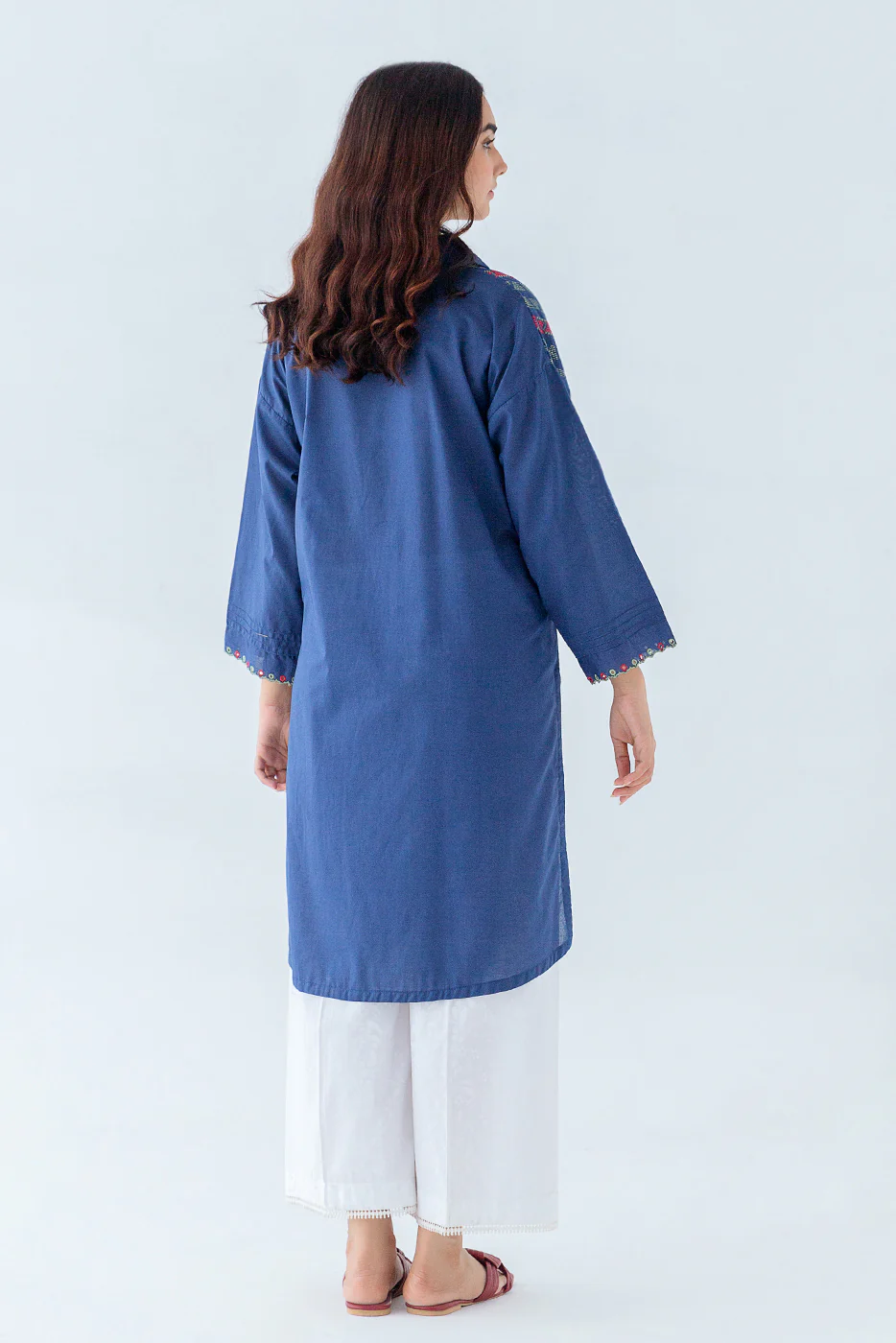 EMBROIDERED LAWN SHIRT (PRET) - Image 3