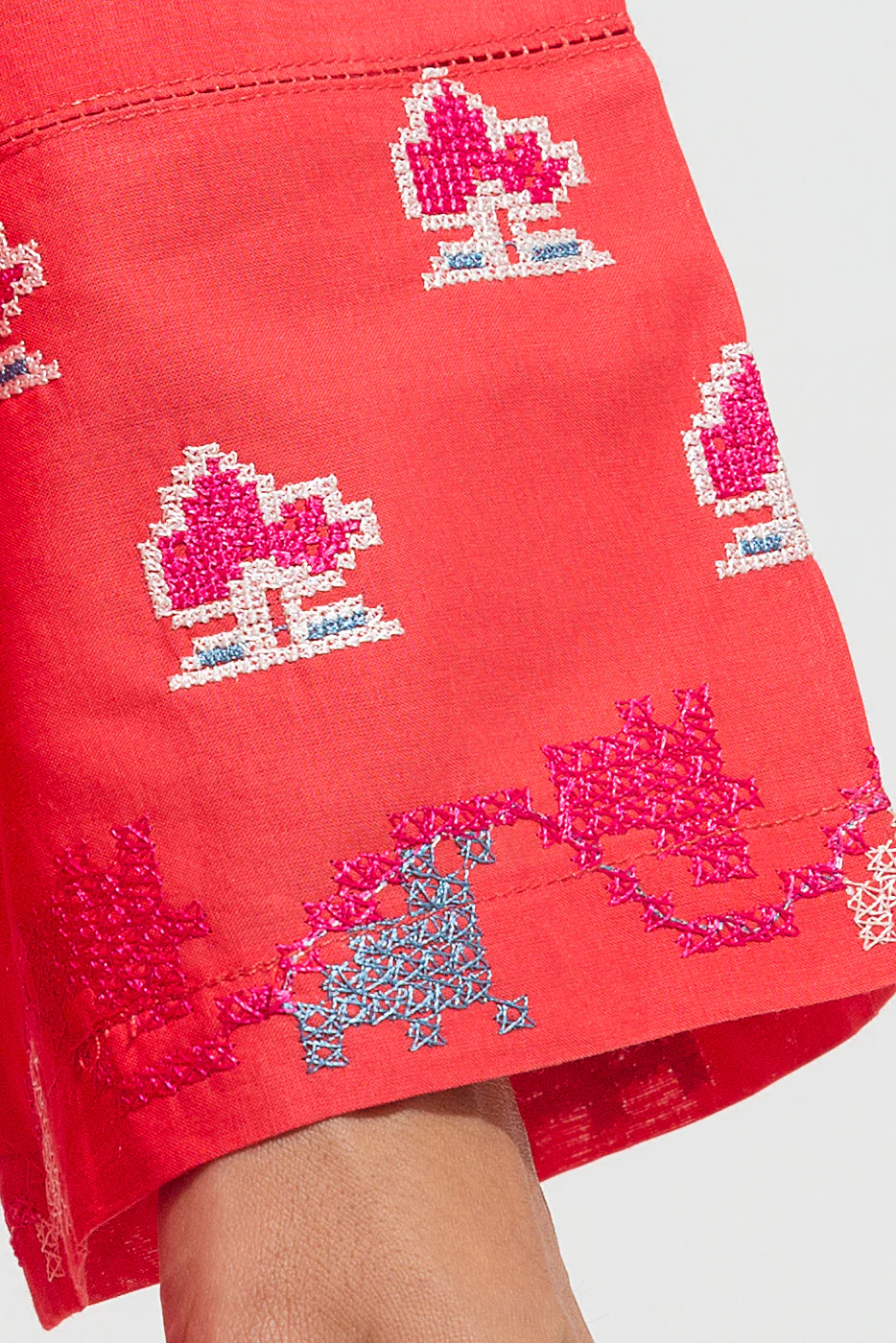 EMBROIDERED LAWN SHIRT (PRET) - Image 2