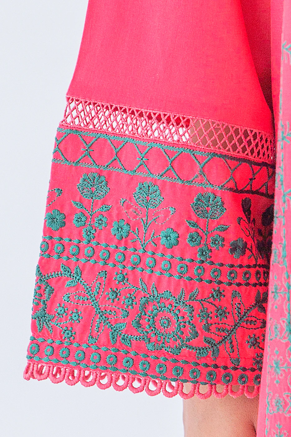 EMBROIDERED LAWN SHIRT (PRET) - Image 4