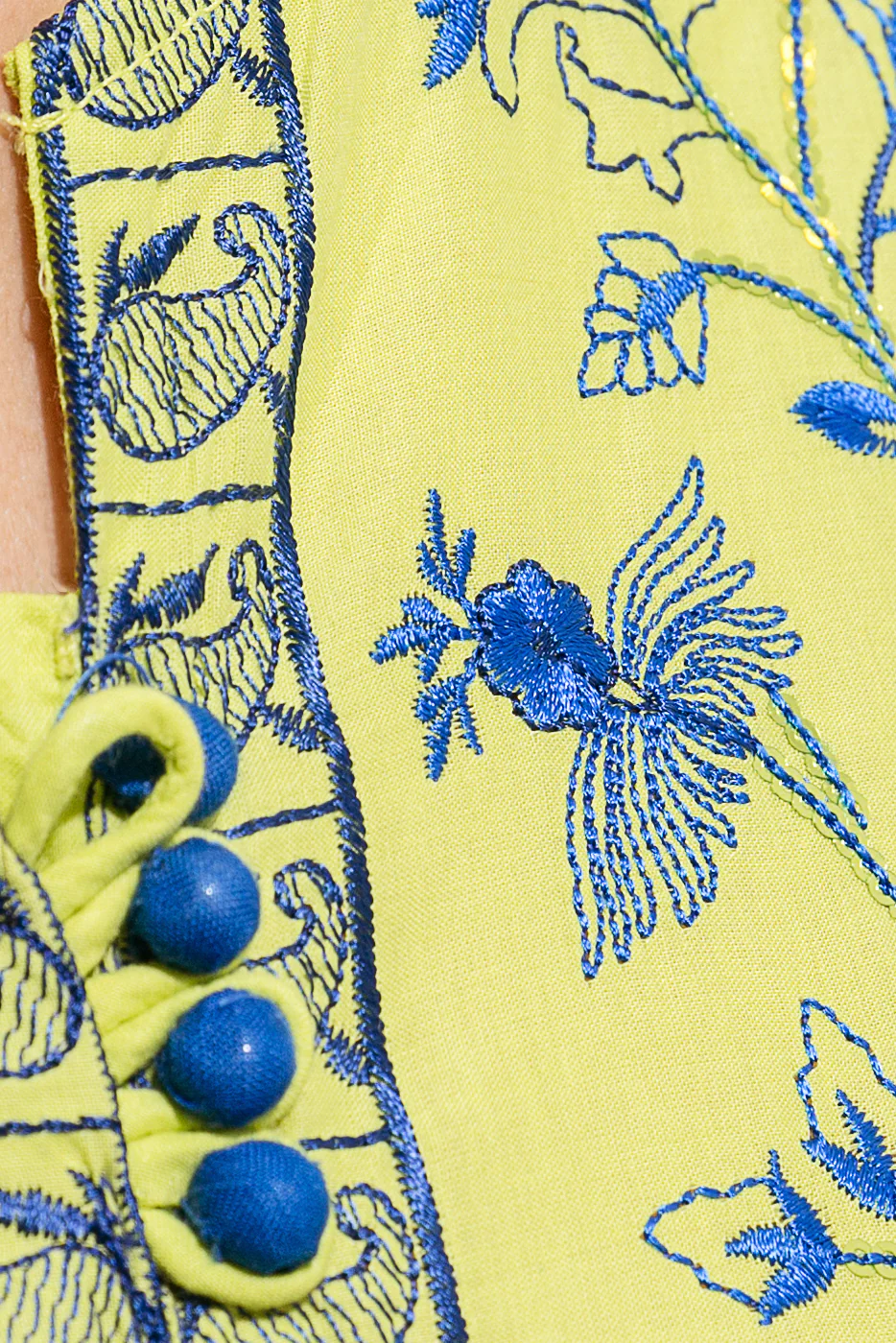 EMBROIDERED LAWN SHIRT (PRET) - Image 2