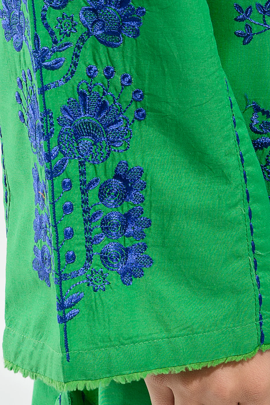 EMBROIDERED LAWN SHIRT (PRET) - Image 2