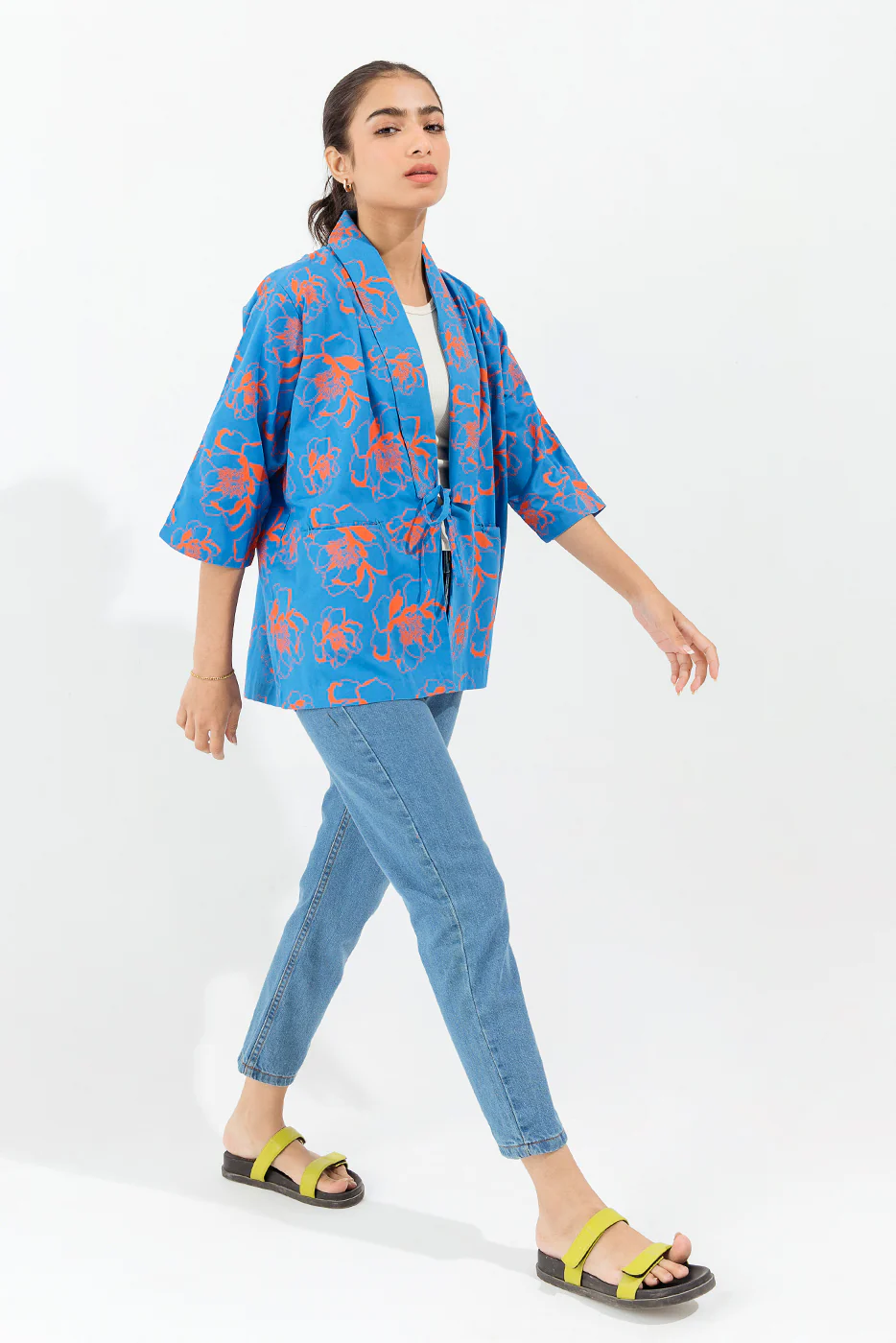 HAND SCREEN PRINTED BLUE KIMONO - Image 3